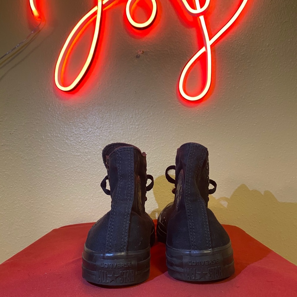 Converse Triple Black Sneakers - Picture 2 of 5